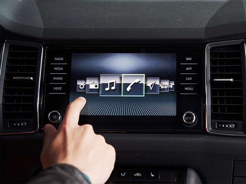 Los dispositivos que no deben faltar en tu coche nuevo Los dispositivos que no deben faltar en tu coche nuevo