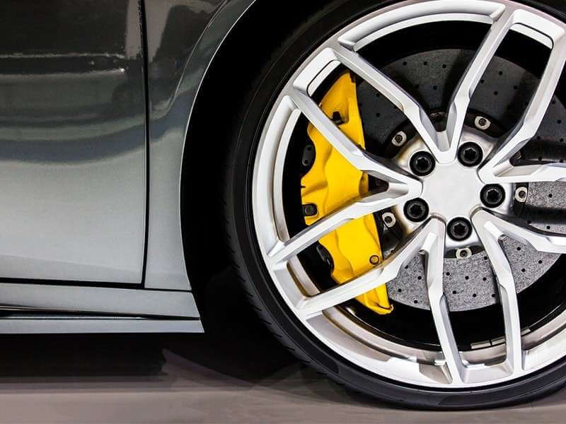 Me chirrían los frenos del coche, ¿a qué se debe?