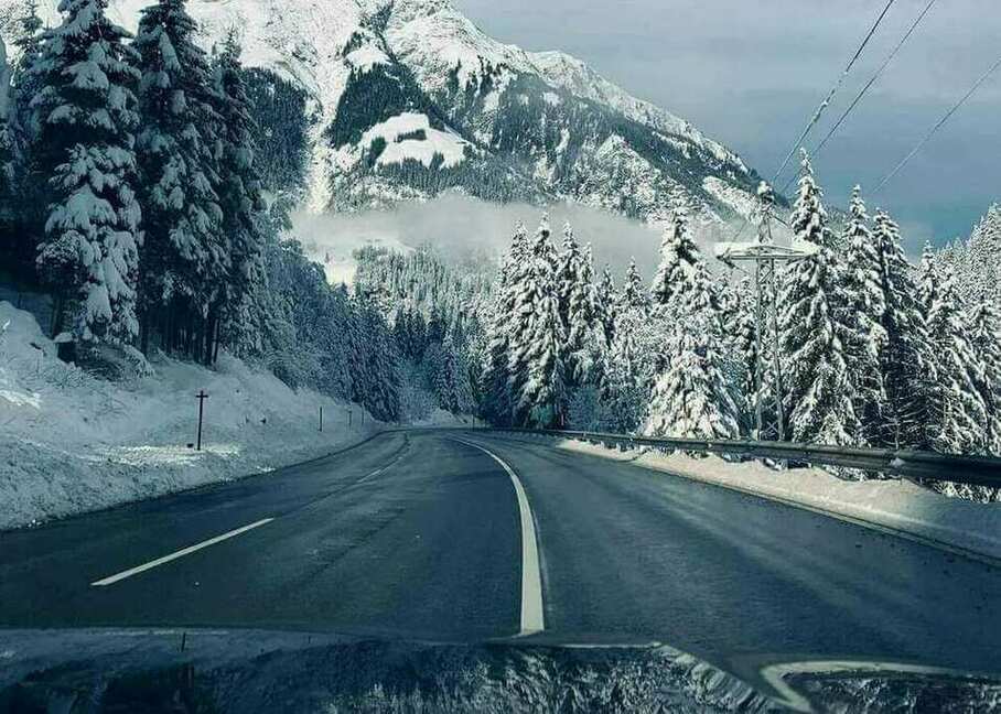 Cómo conducir con hielo en el asfalto